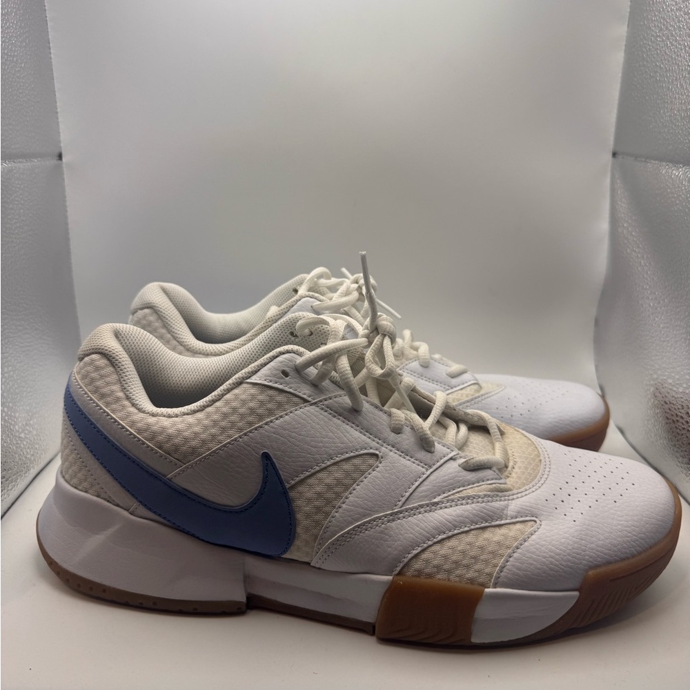 Nike White Pickleball Sneakers with Light Blue Swoosh. Size 11.5